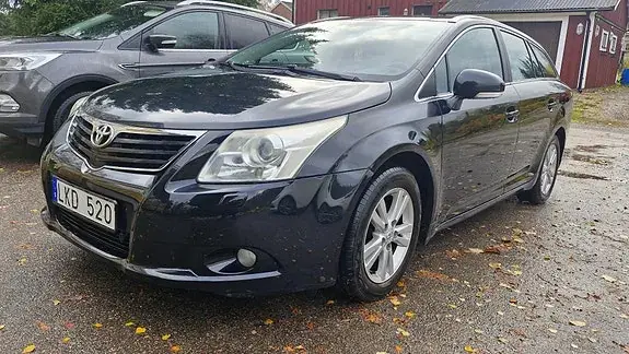 Toyota Avensis 2010 photo 2