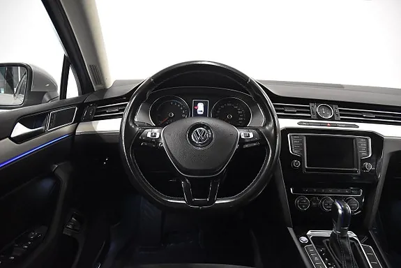 Volkswagen Passat 2016 photo 2