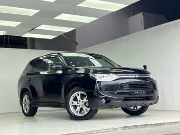 Mitsubishi Outlander 2013 photo 2
