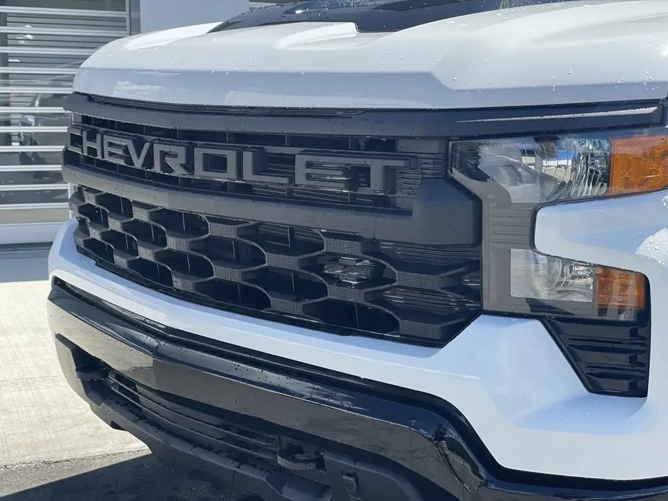 Chevrolet Silverado 1500 2026 photo 3