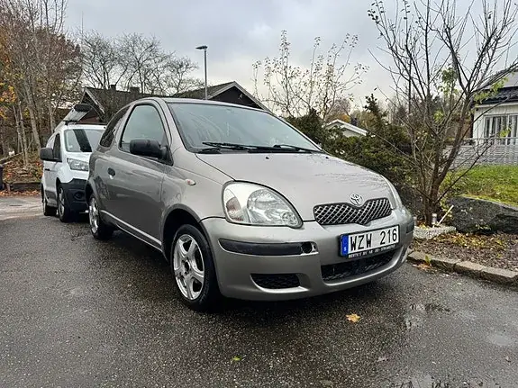 Toyota Yaris 2005 photo 3