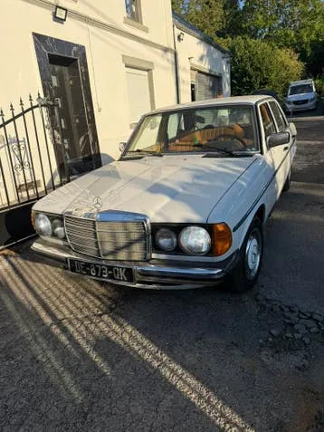 Mercedes-Benz 240 D