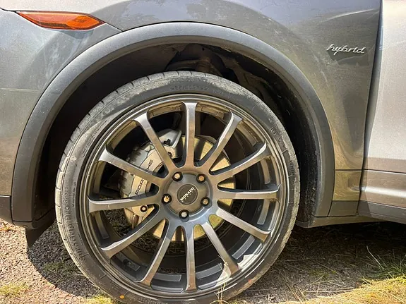 Porsche Cayenne S 2011 photo 4