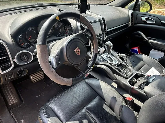 Porsche Cayenne S 2011 photo 5