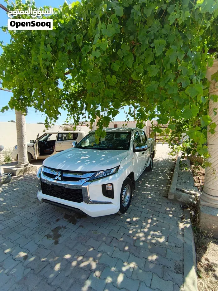 Mitsubishi L200 2020 photo 2