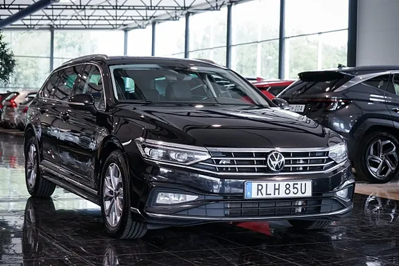 Volkswagen Passat 2022 photo 2