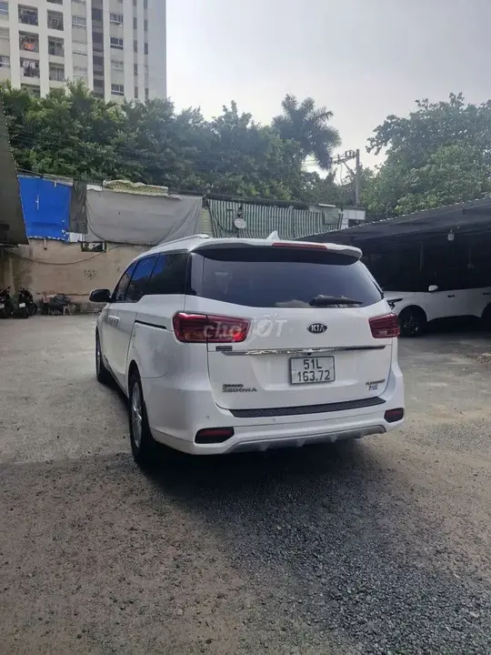 Kia Sedona 2019 photo 3