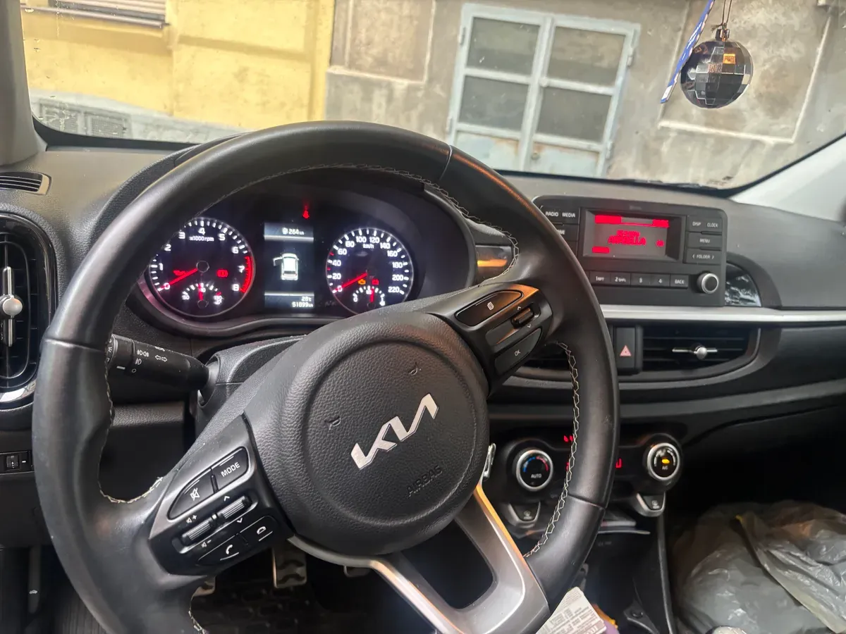 Kia Picanto 2022 photo 2