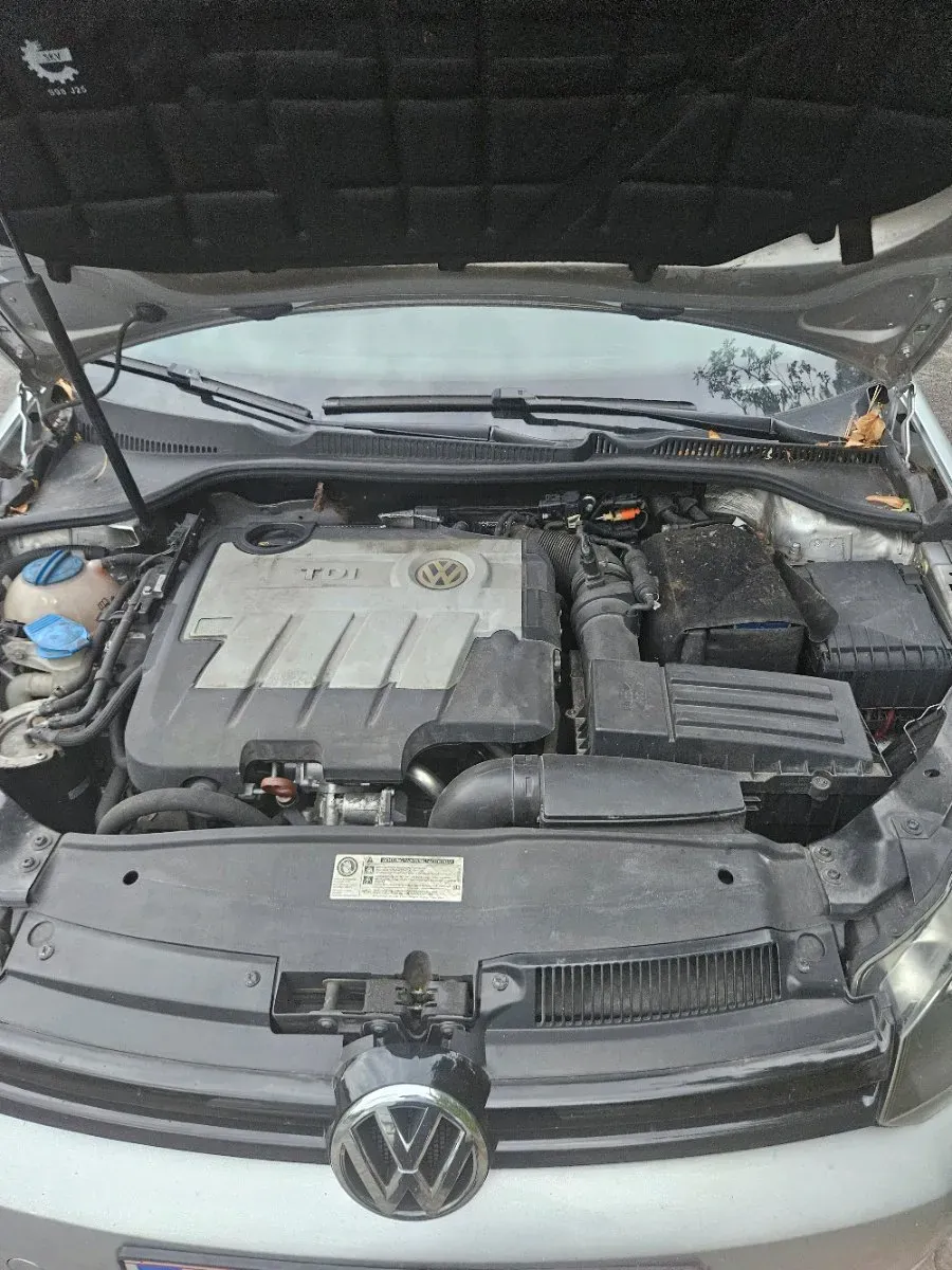 Volkswagen Golf 2009 photo 2