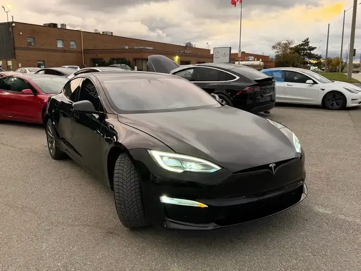 Tesla Model S 2023 photo 3