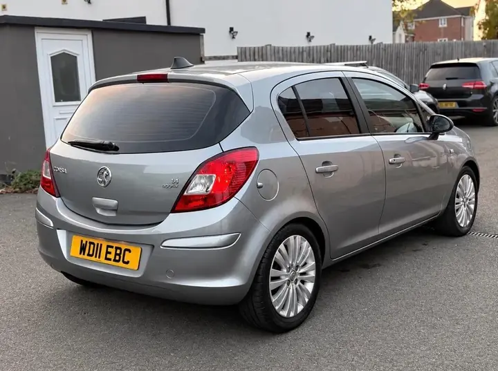 Vauxhall Corsa 2011 photo 4