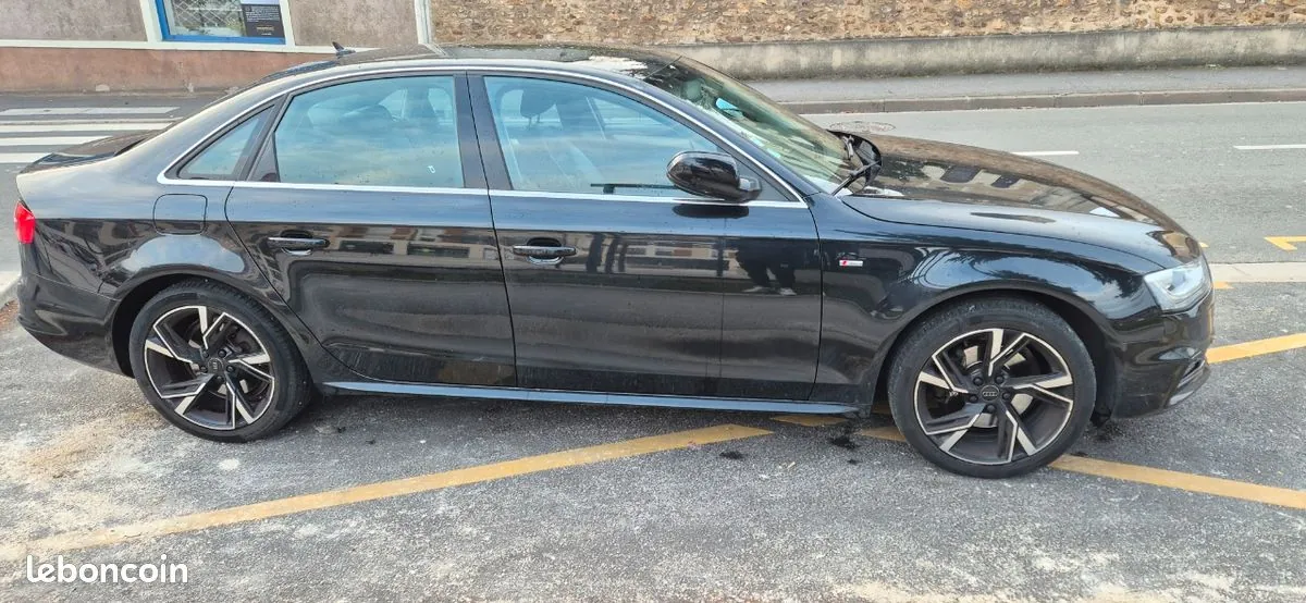 Audi A4 2012 photo 2