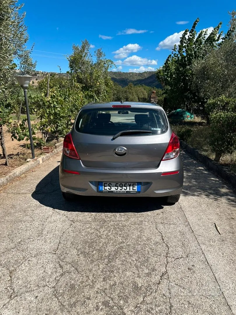 Hyundai I20 2013 photo 2