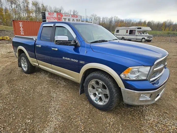 Dodge Ram 1500 2011 photo 2