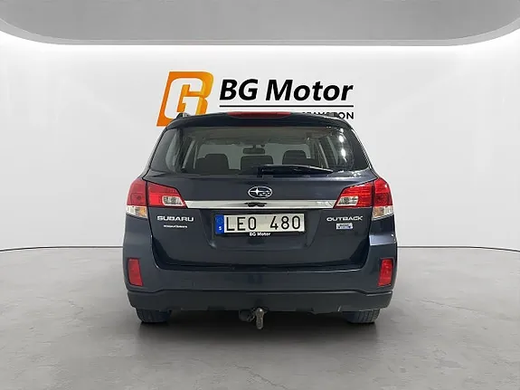 Subaru Outback 2011 photo 5