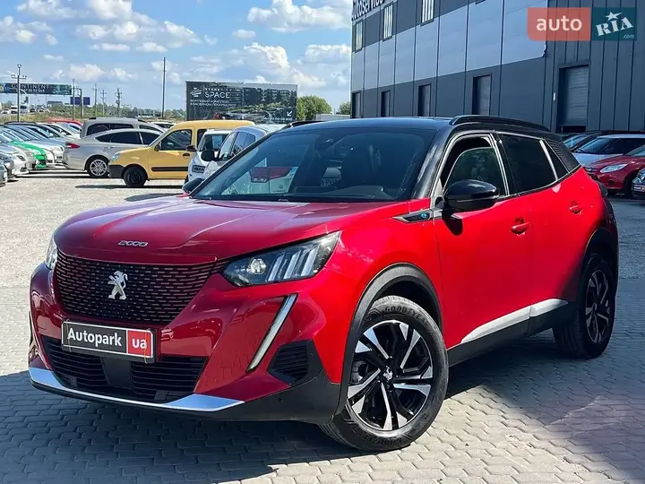 Peugeot E-2008