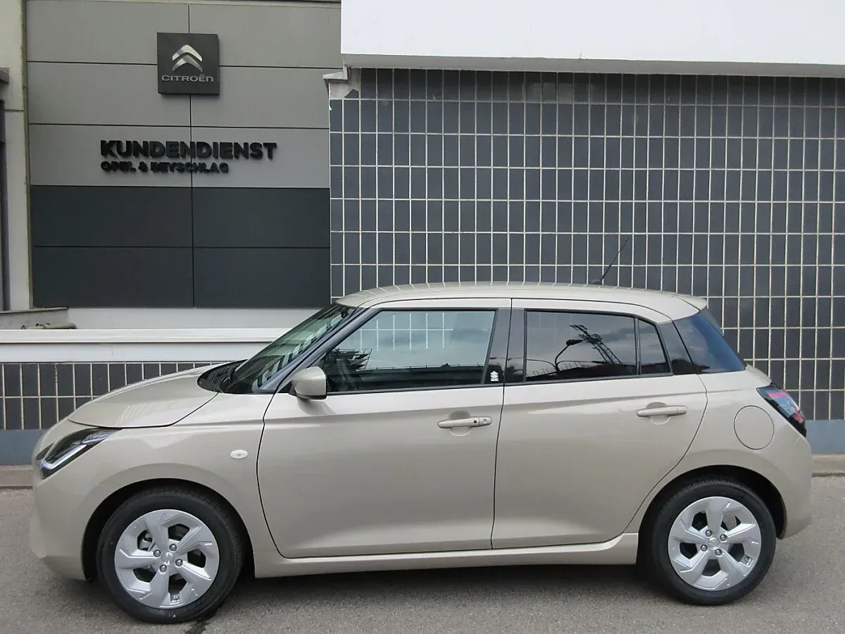 Suzuki Swift photo 3