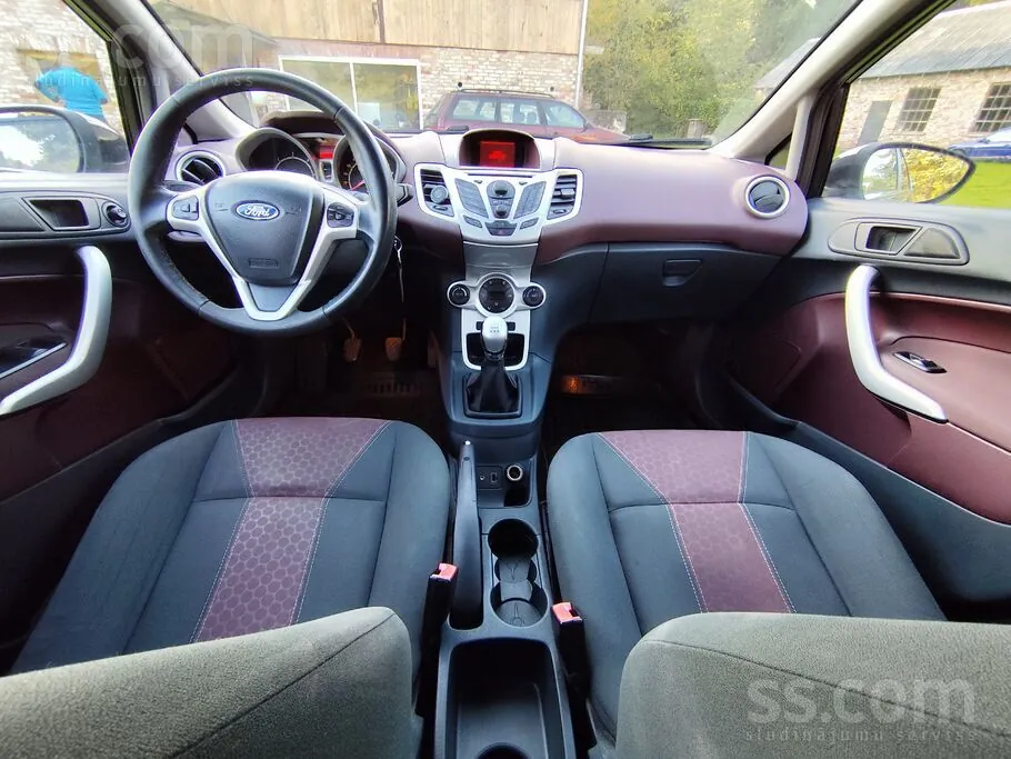 Ford Fiesta 2009 photo 5