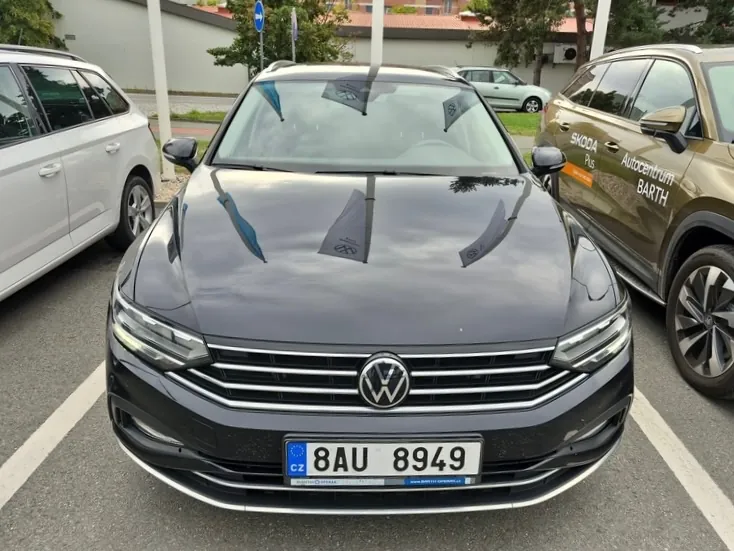 Volkswagen Passat 2021 photo 2