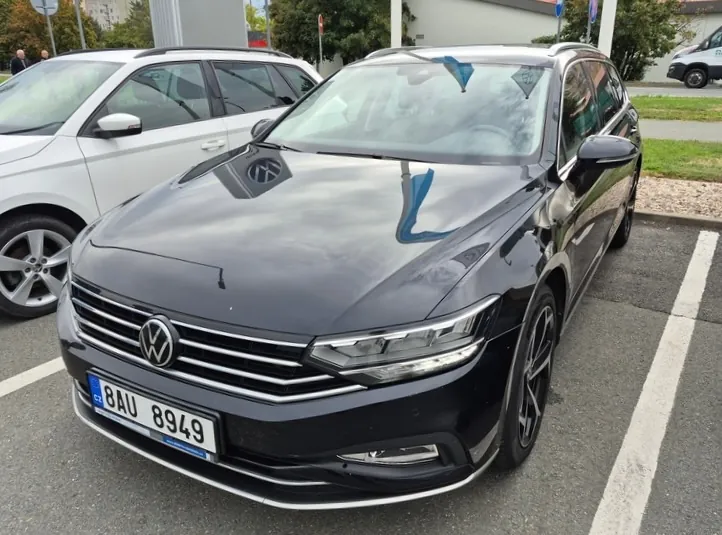Volkswagen Passat 2021 photo 3