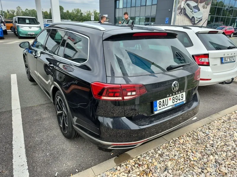 Volkswagen Passat 2021 photo 4