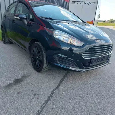 Ford Fiesta 2014 photo 2