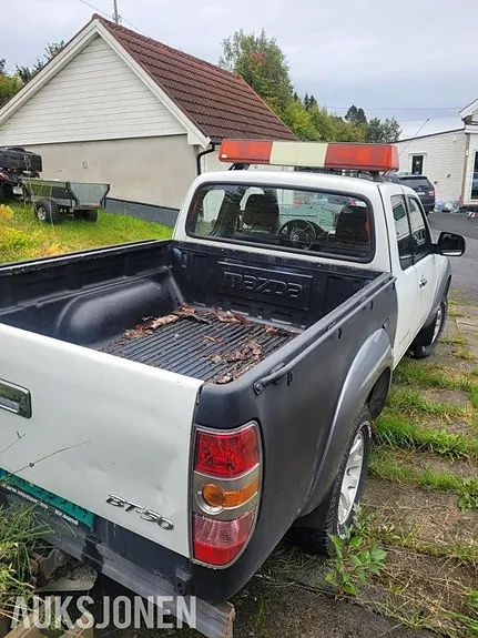 Mazda Bt-50 2008 photo 3