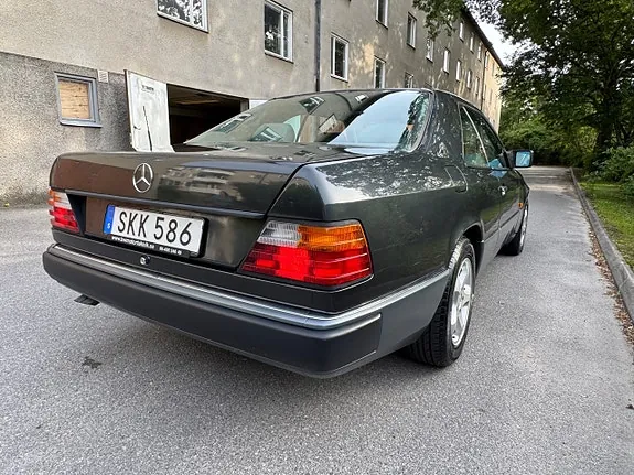 Mercedes-Benz 300 Ce-24 1992 photo 4