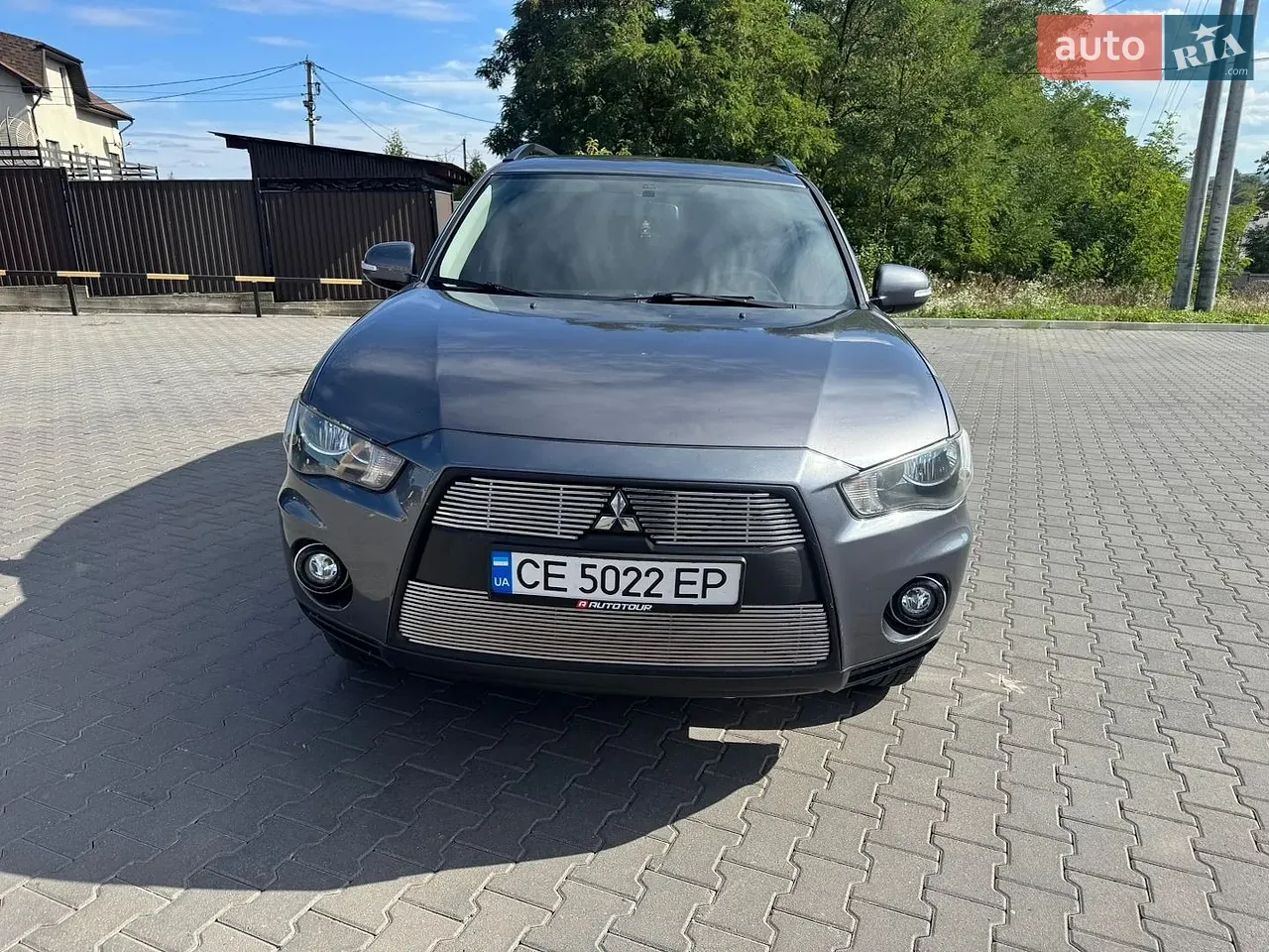 Mitsubishi Outlander 2011 photo 2