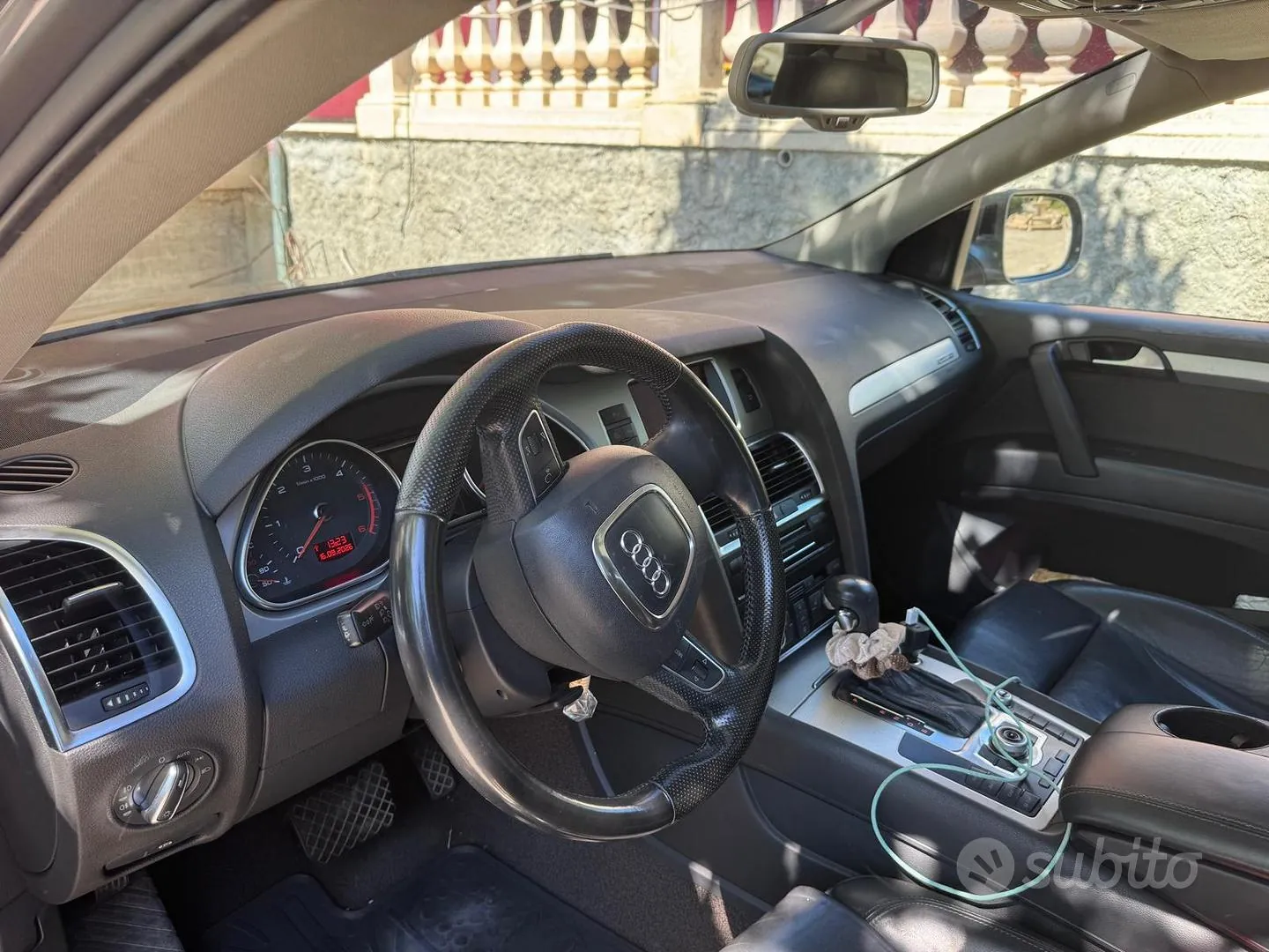 Audi Q7 2010 photo 3