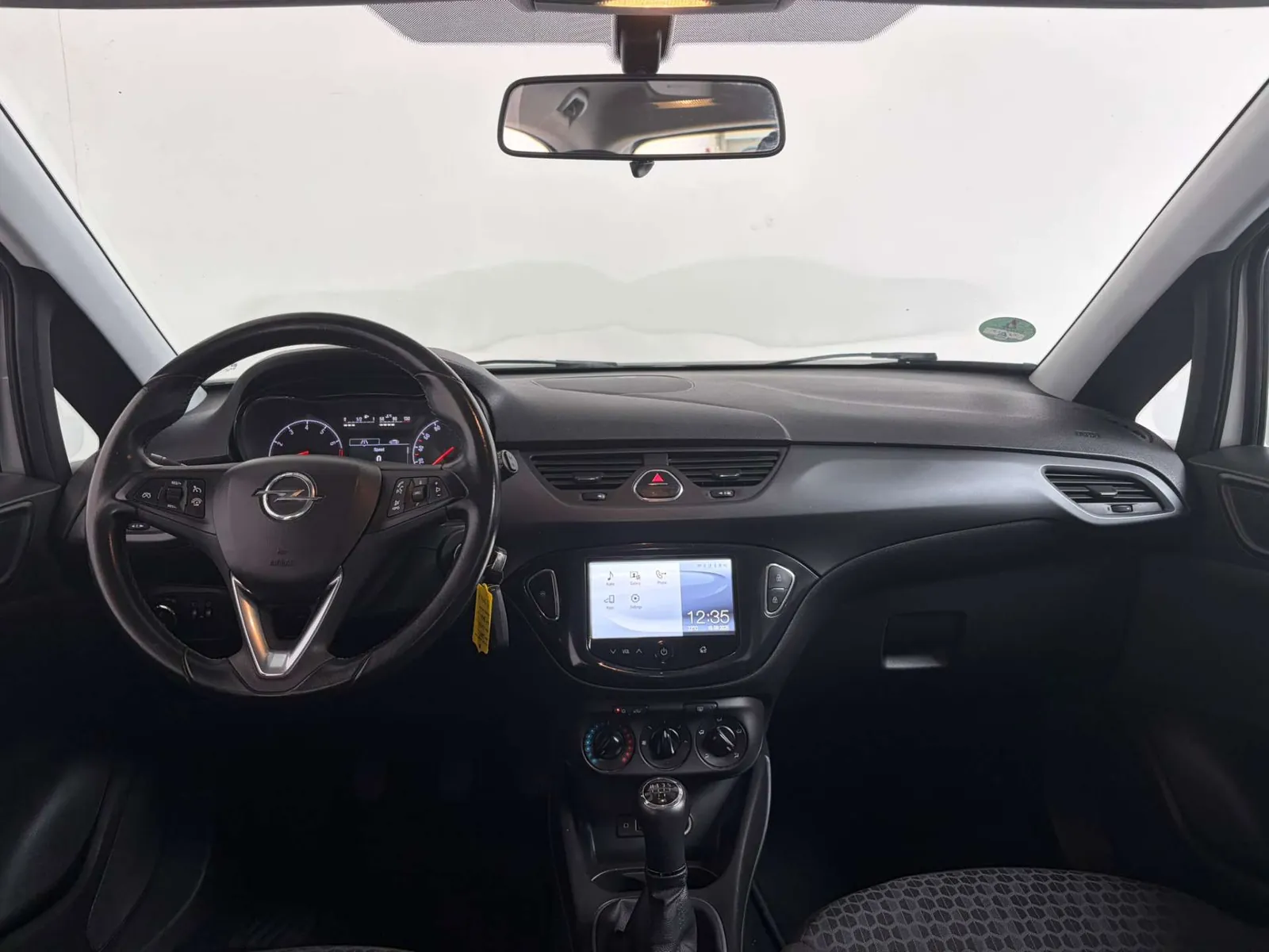 Opel Corsa 2015 photo 2
