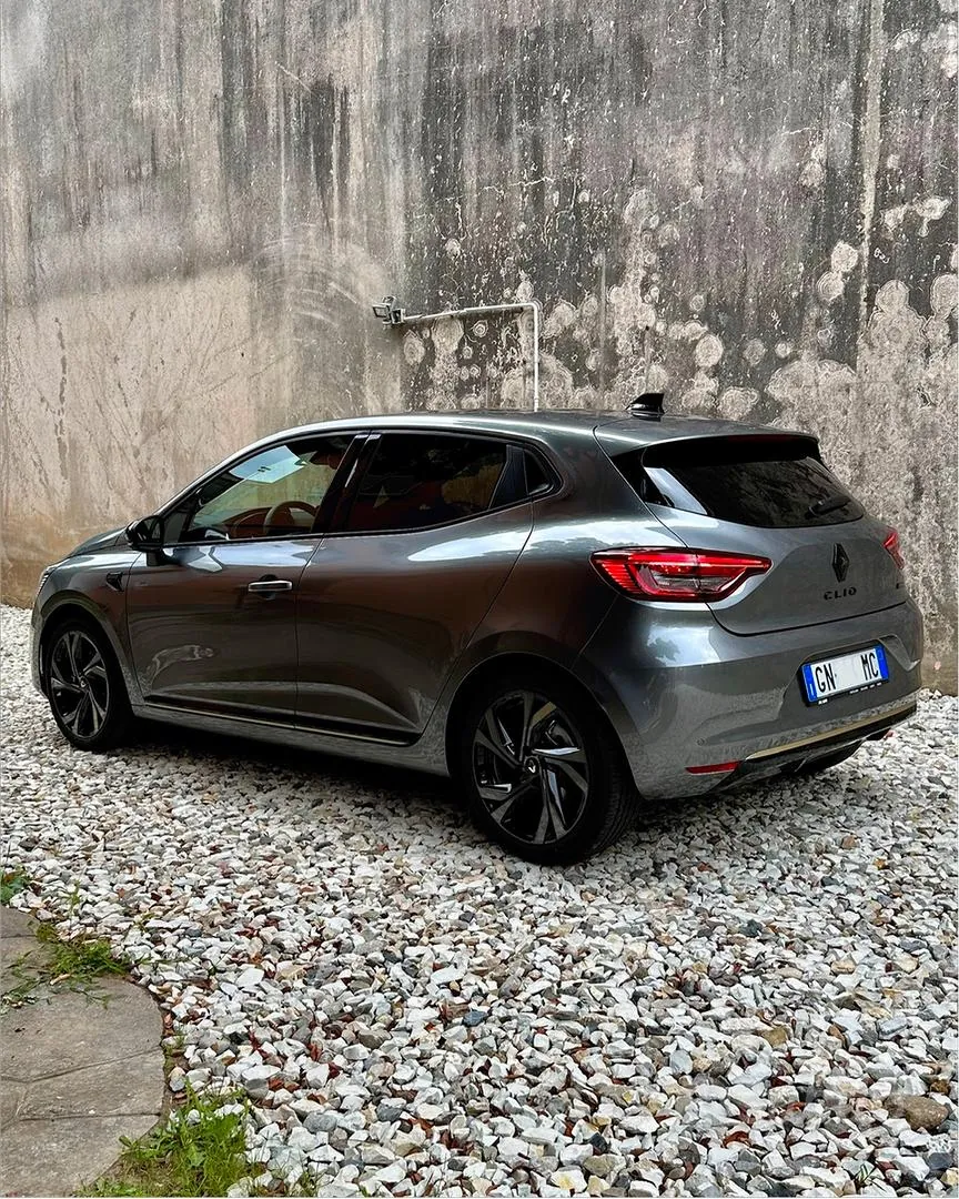 Renault Clio 2023 photo 2
