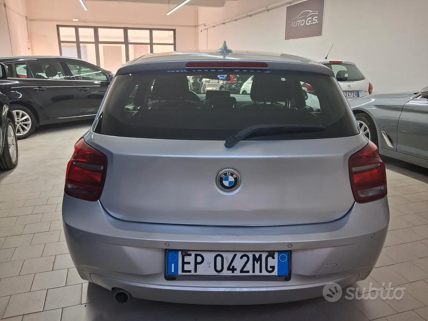 BMW 118 2012 photo 2