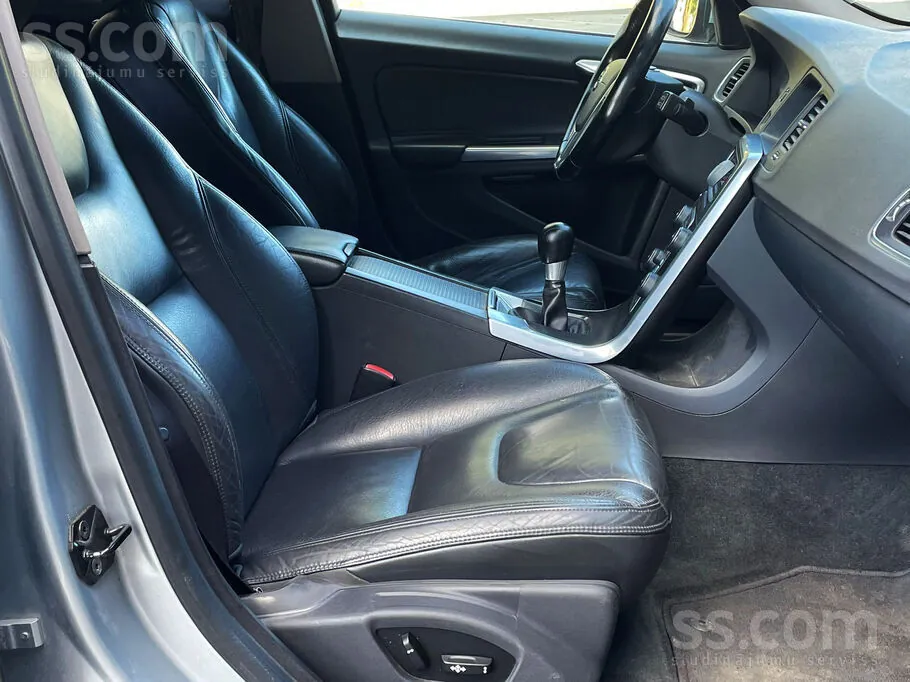 Volvo V60 2011 photo 5