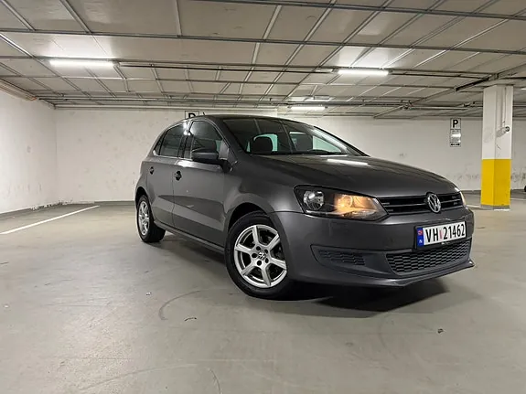Volkswagen Polo 2010 photo 2