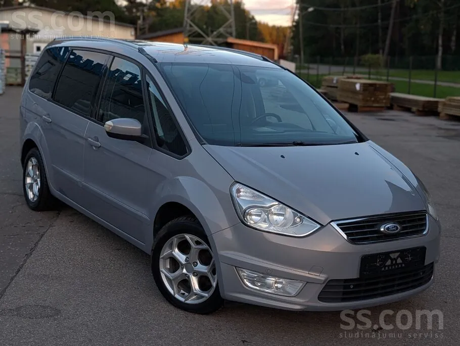 Ford Galaxy 2011 photo 3