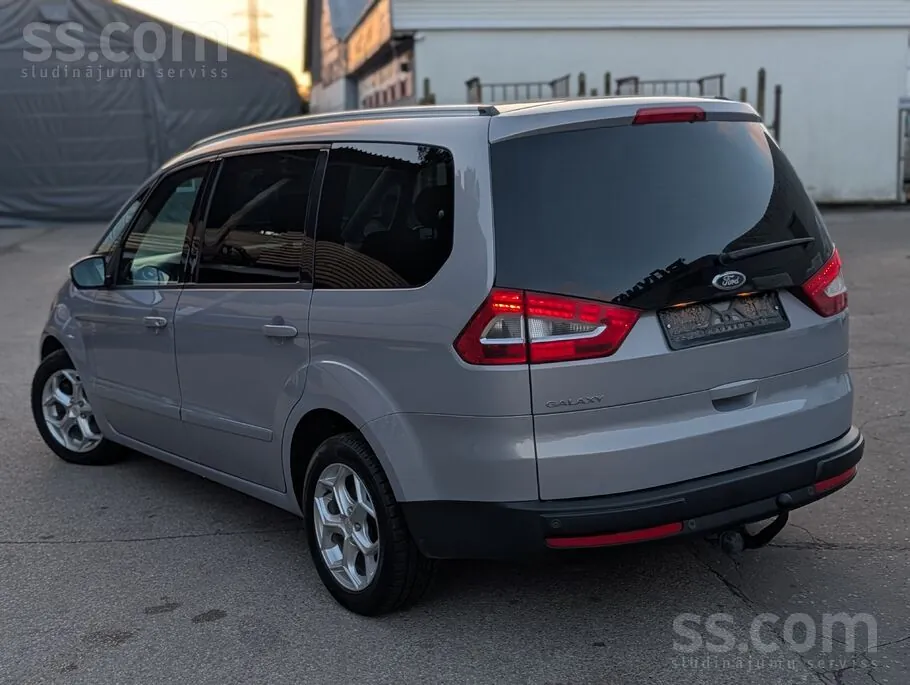 Ford Galaxy 2011 photo 4
