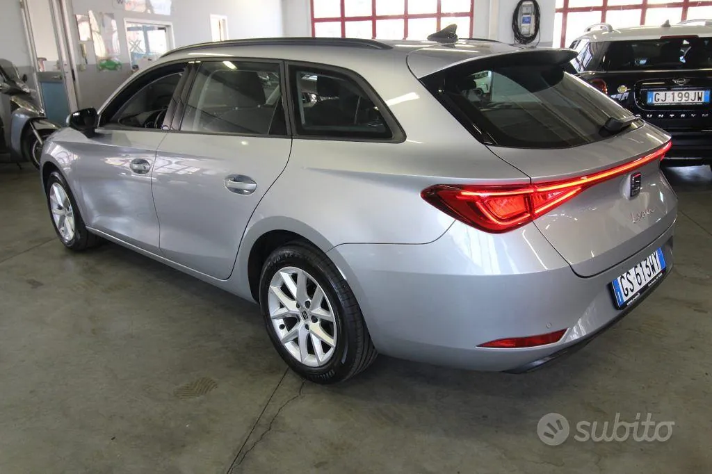 Seat Leon 2024 photo 4