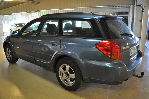 Subaru Outback 2004 photo 3