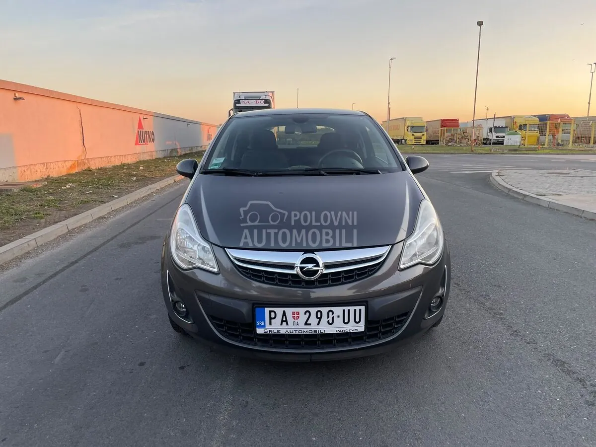 Opel Corsa D 2011 photo 2