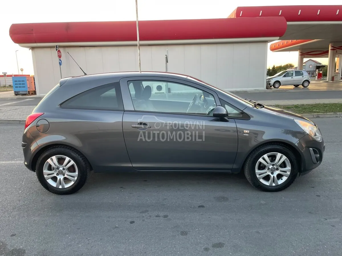 Opel Corsa D 2011 photo 4