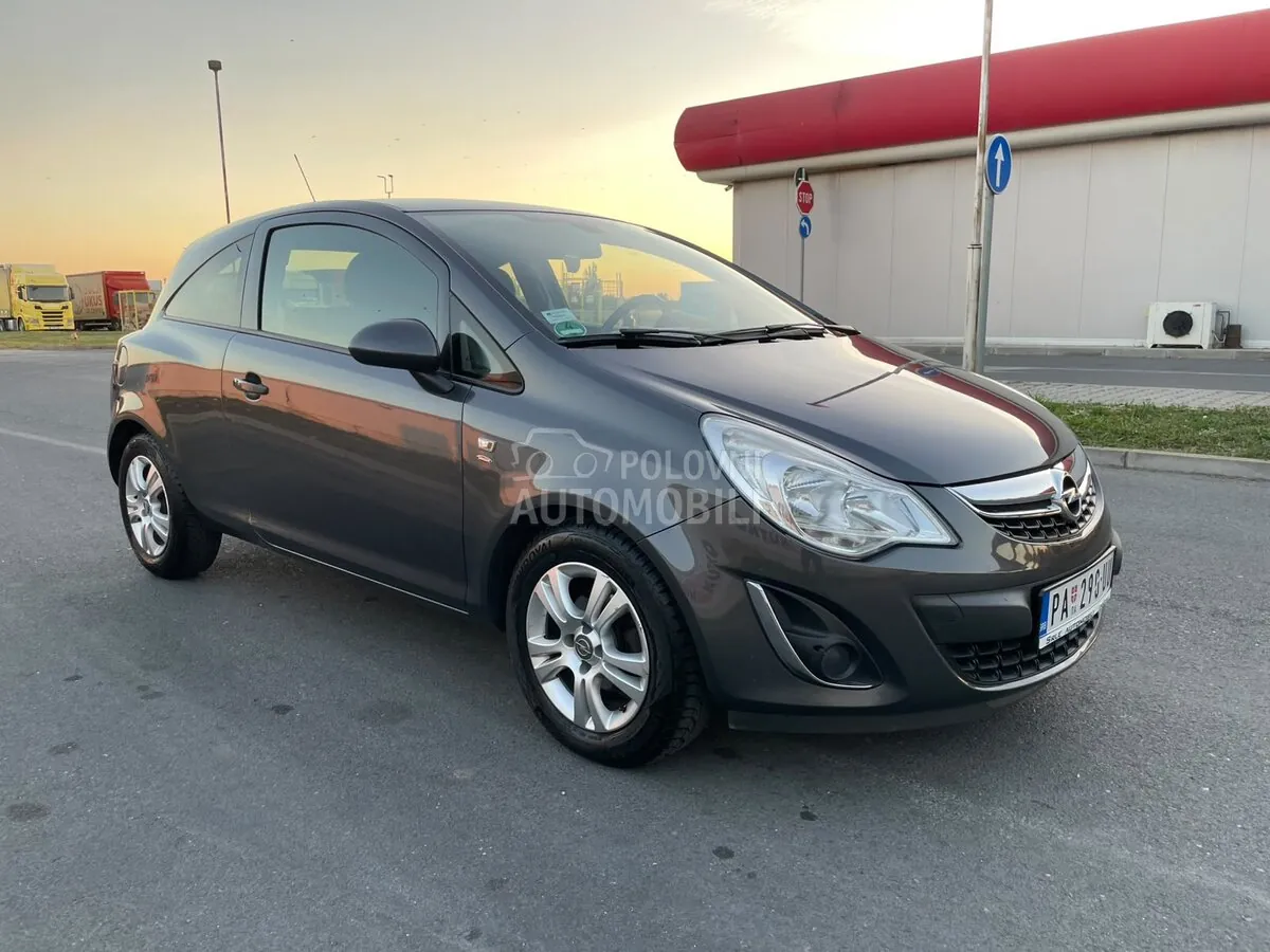 Opel Corsa D 2011 photo 3