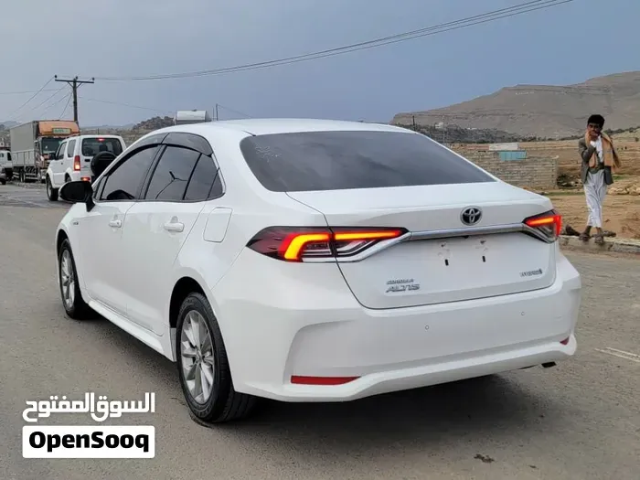 Toyota Crown 2023 photo 3