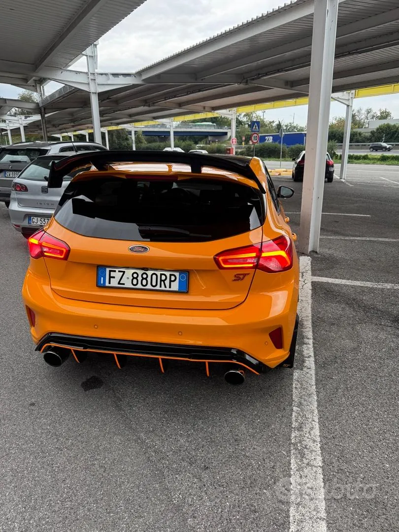 Ford Focus 2019 photo 2
