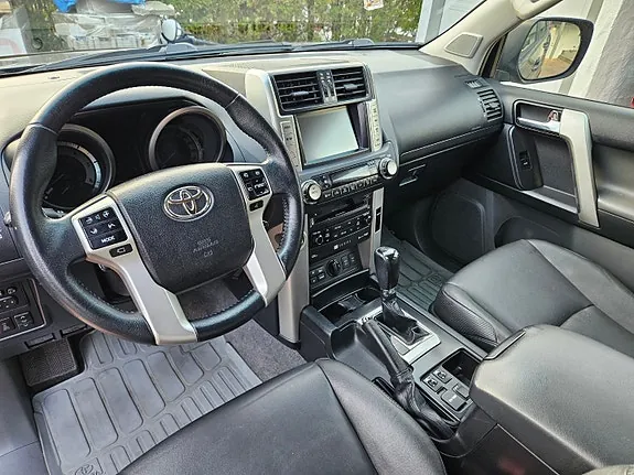 Toyota Land Cruiser 2012 photo 4