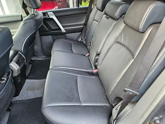 Toyota Land Cruiser 2012 photo 5