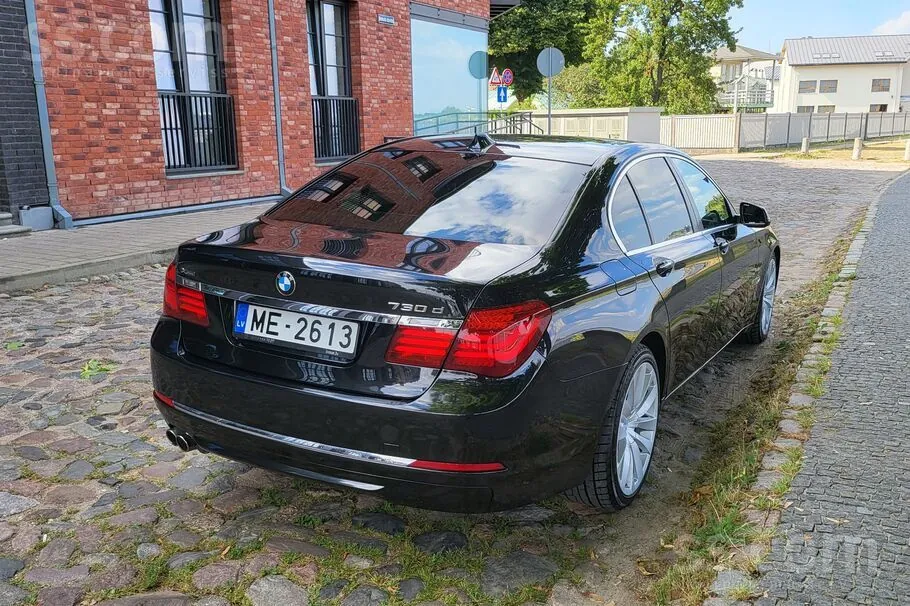 BMW 730D 2012 photo 2