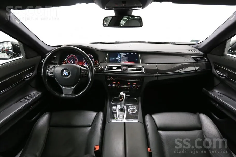 BMW 730D 2012 photo 5