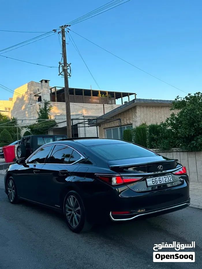 Lexus Es 300 2021 photo 3