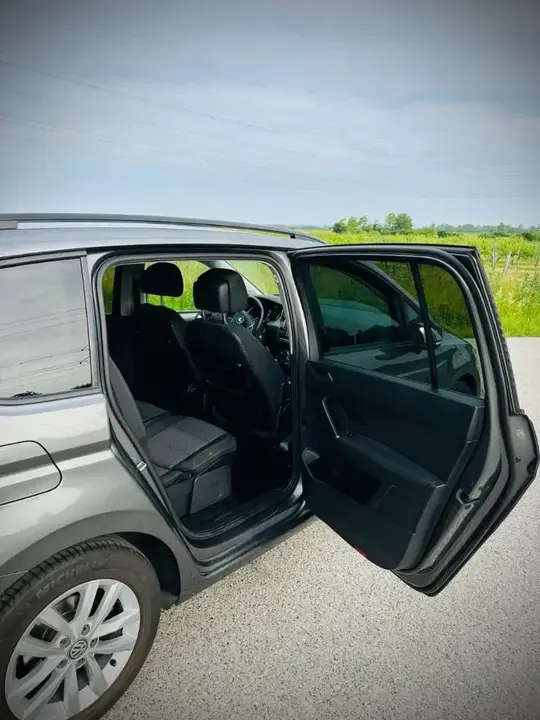 Volkswagen Touran 2017 photo 3